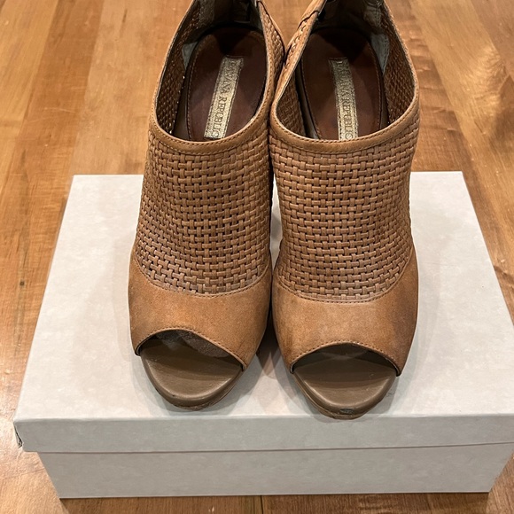 Banana republic chunky open toe bootie. - Picture 2 of 4